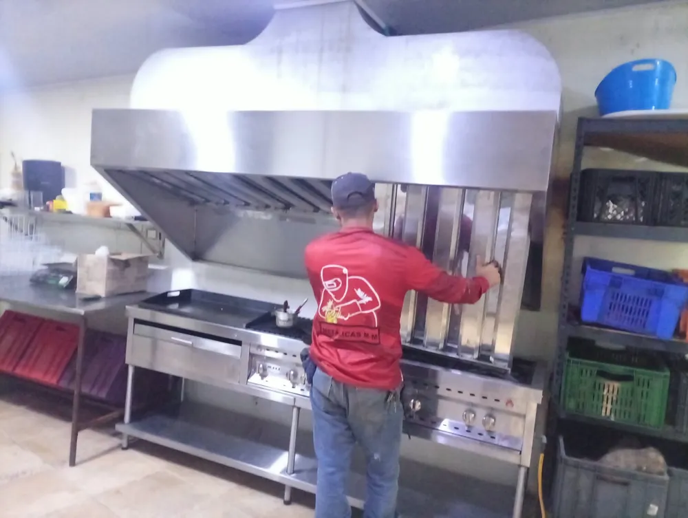 Campana Industrial para Cocina — trabajo en hierro y acero de Metálicas M-M, Corozal, Sucre